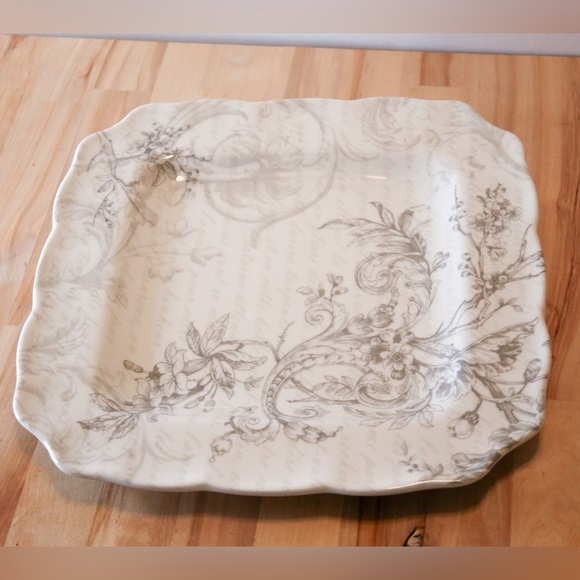 222 Fifth “Love Poem” Fine China Square Plate – 10” Gray Floral Scroll Design - Picture 2 of 8